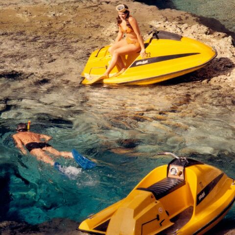 A sus puestos y a correr – Las motos de agua Sea-Doo son embarcaciones manejables y flexibles (Archives, Museum ofIngenuity J. Armand Bombardier)