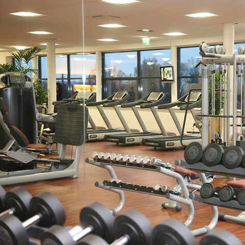 The in-house health and fitness center enables employees to maintain their physical fitness (Unternehmensarchiv BRP-Rotax, Gunskirchen)