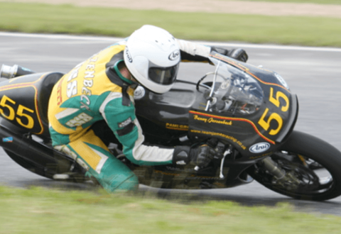 Benny Jerzenbeck, quien consiguió los títulos de Europa en la categoría de Supermonos de 2003 a 2005. El Rotax 654 en una máquina PAMI (Copyright: Team Pami)