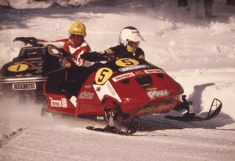 Los hermanos Johanson, Richard en una Ski-Doo y Krister en una Lynx. Ambas utilizan los mismos motores Rotax. (Copyright: Bosse Strandberg)